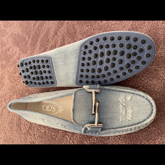 New without tags. Tods Denim and silver flats. - Picture 2 of 4